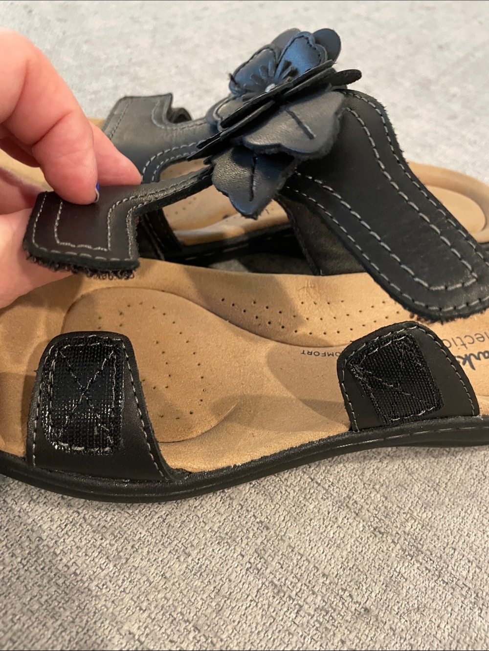 Clarks Black Floral Accent Women's Sandals - Picture 5 of 6